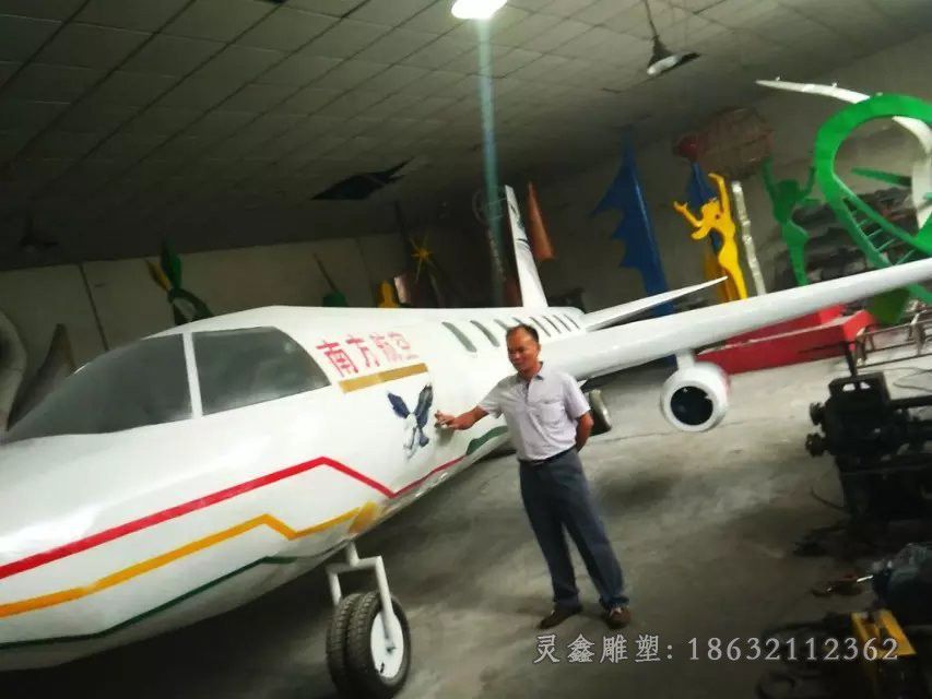 不锈钢飞机模型校园雕塑