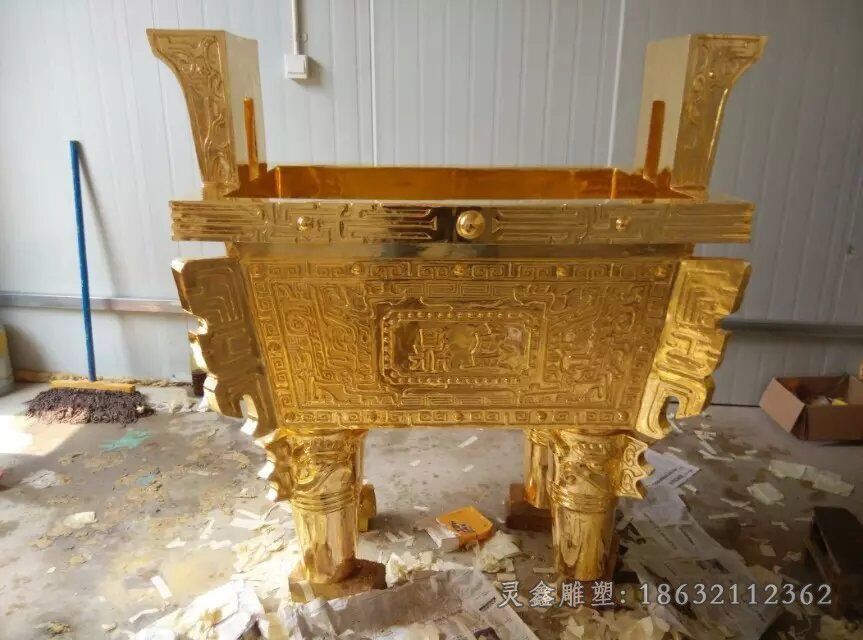 黄铜鼎商场景观铜雕