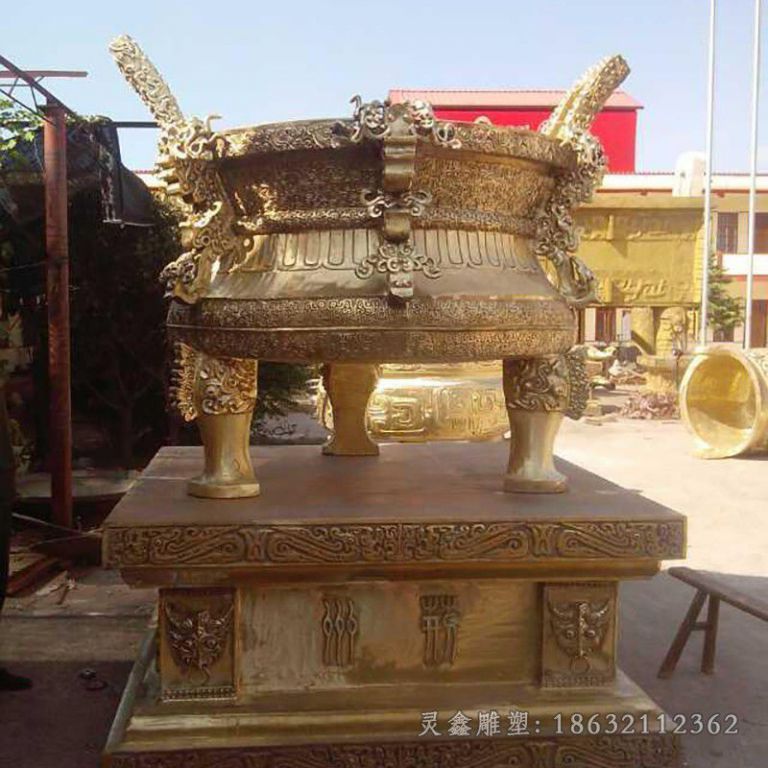 黄铜鼎街边景观铜雕