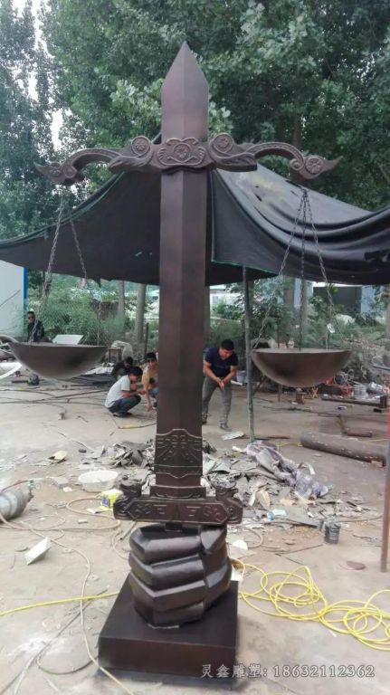 不锈钢公平秤城市景观雕塑