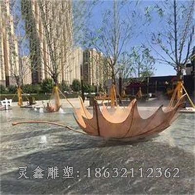 不锈钢彩绘枫叶广场雕塑