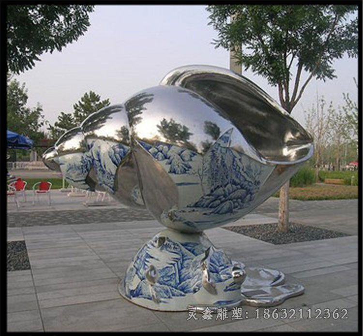 不锈钢彩绘海螺园林雕塑