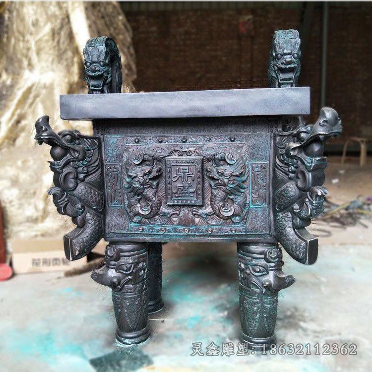 四足铜鼎街边景观铜雕