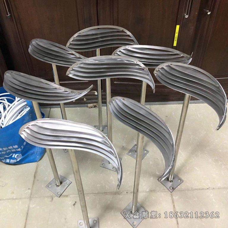镜面鱼群不锈钢景观雕塑