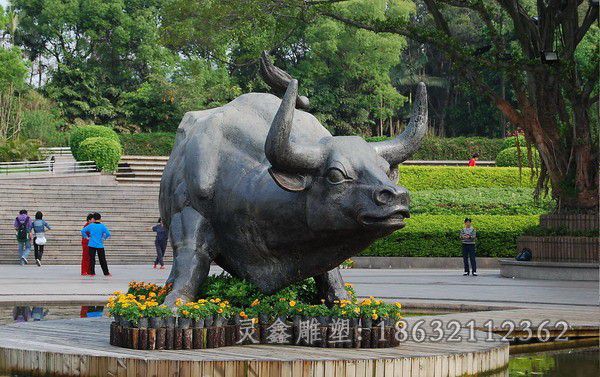 公园景观动物牛铜雕