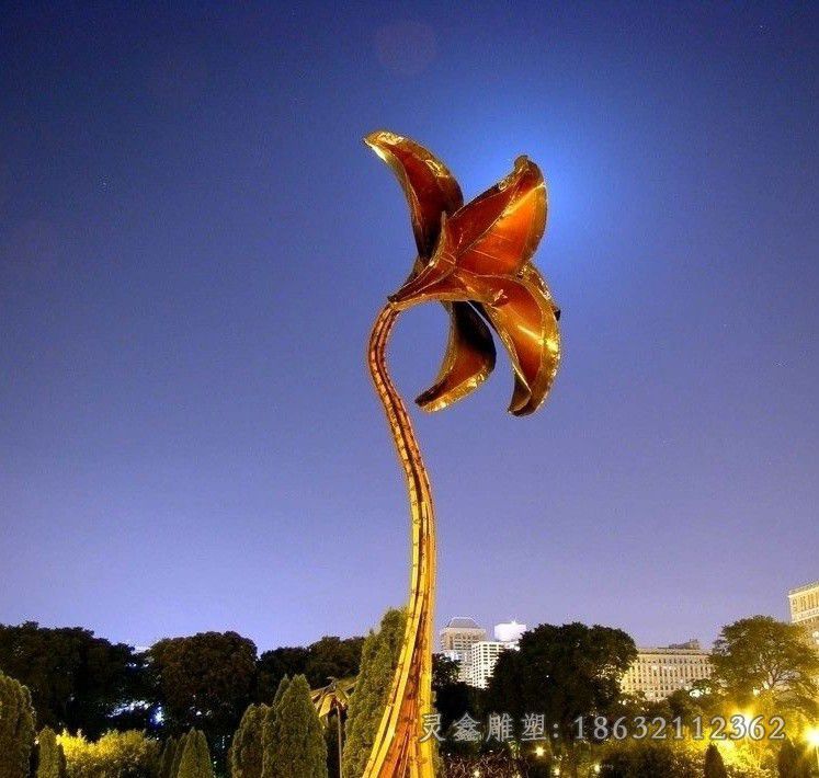 不锈钢金色花朵景观雕塑