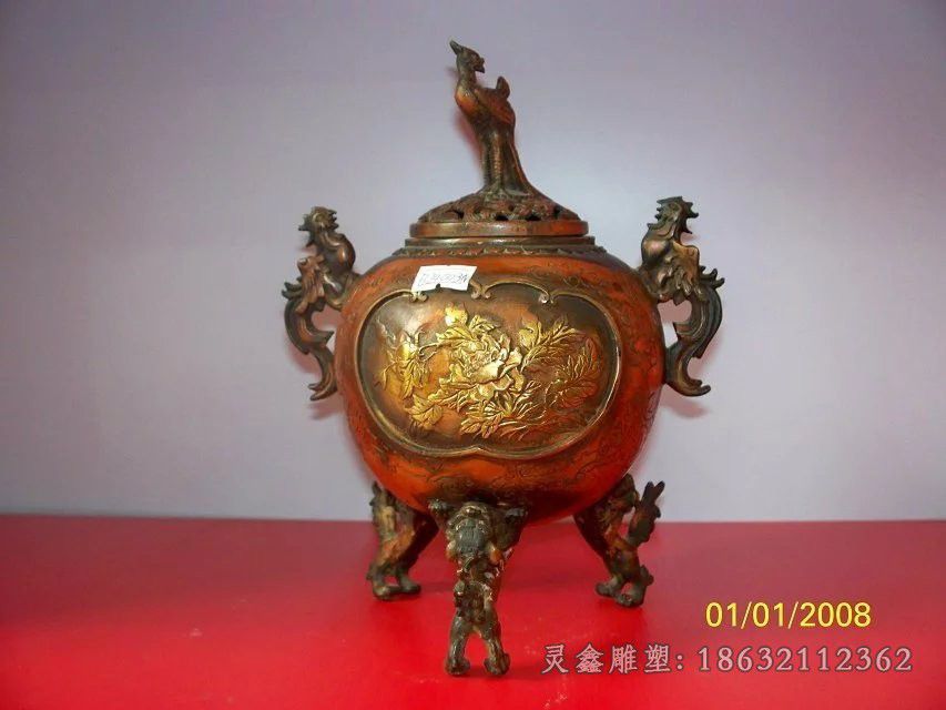 三足圆形香炉城市铜雕