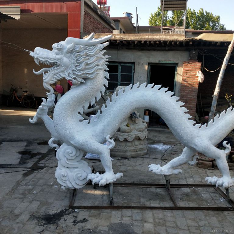 神兽龙彩绘景区铜雕