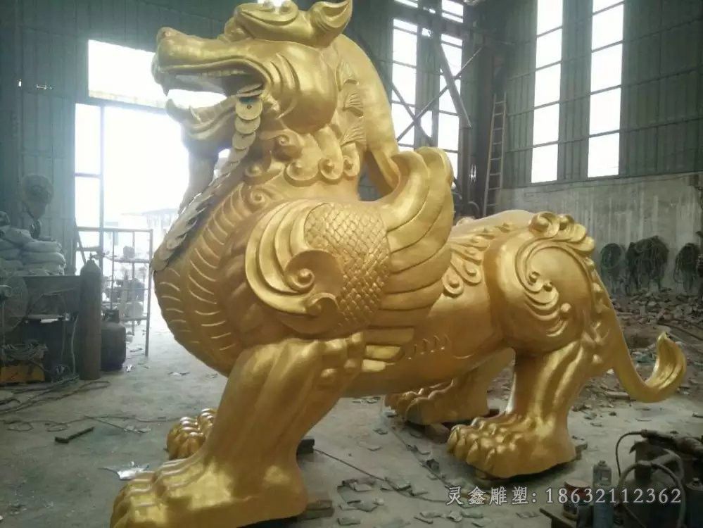 金色貔貅校园景观铜雕