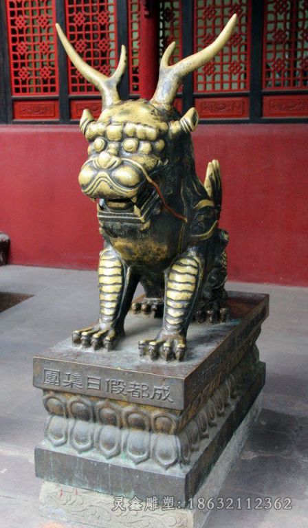 金色貔貅街边景观铜雕