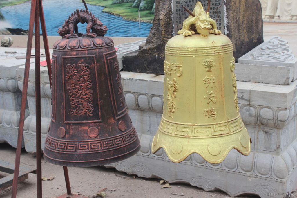 彩绘铜钟公园景观铜雕