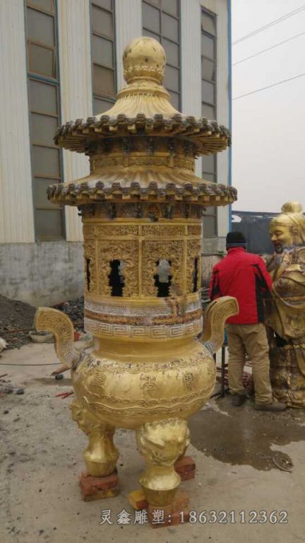金色三足香炉景观铜雕