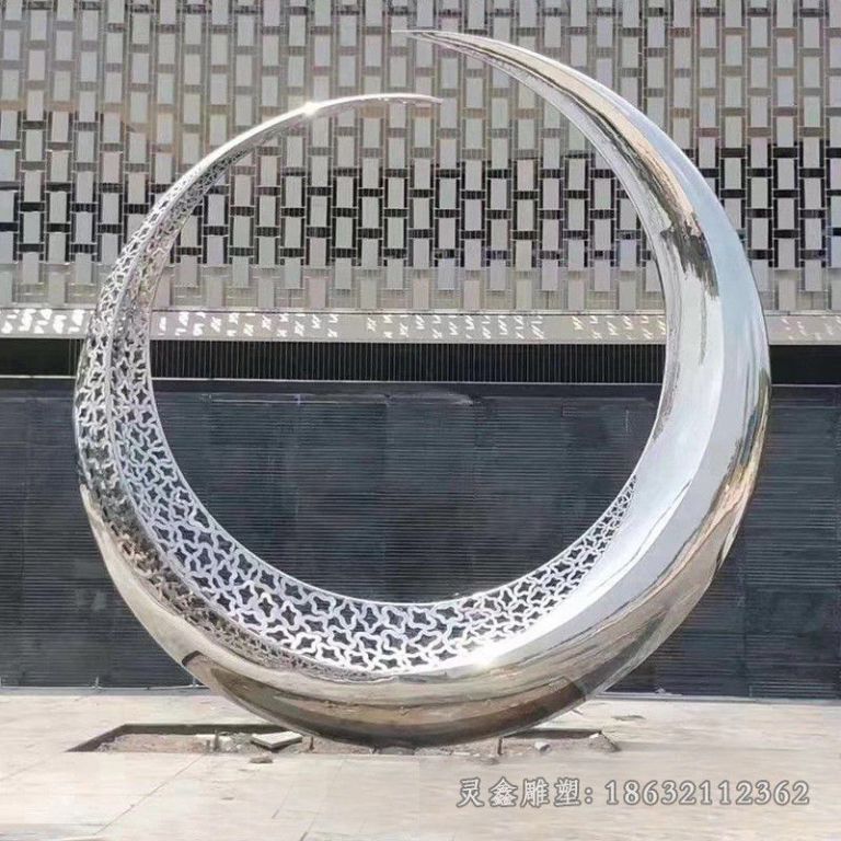 不锈钢镂空圆环景观雕塑