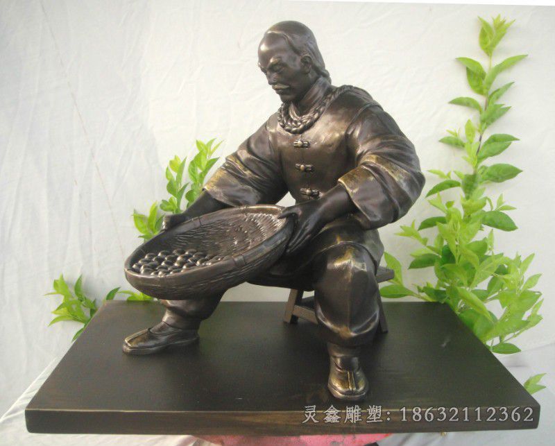 古代人物搓丸子公园铜雕