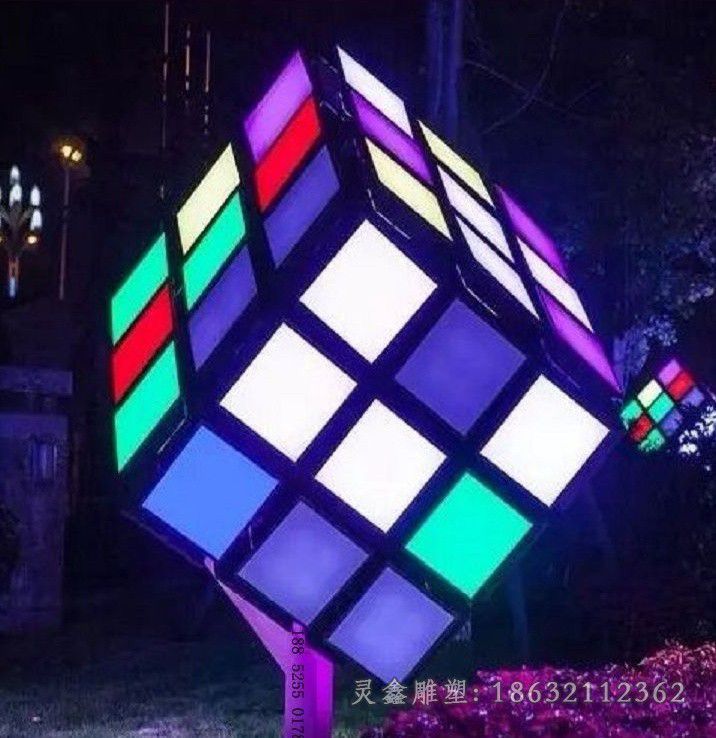 不锈钢发光魔方城市雕塑