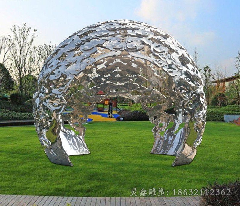 镂空云朵抽象不锈钢雕塑