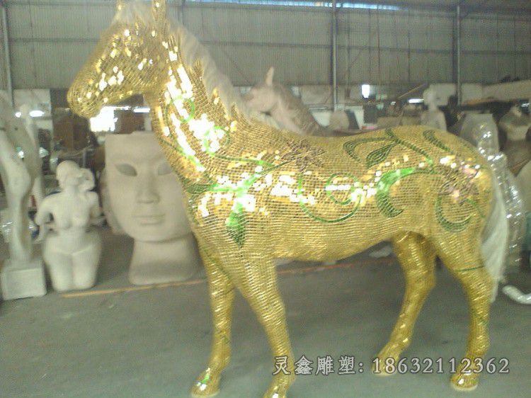 不锈钢彩绘马别墅雕塑