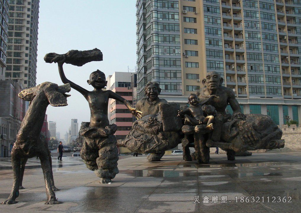 广场欢乐人物景观铜雕