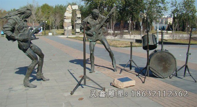 乐队演奏校园人物铜雕