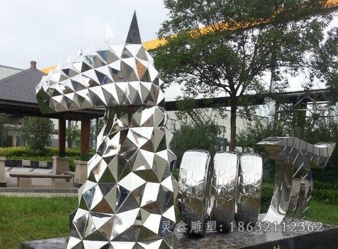 不锈钢抽象马头景观雕塑