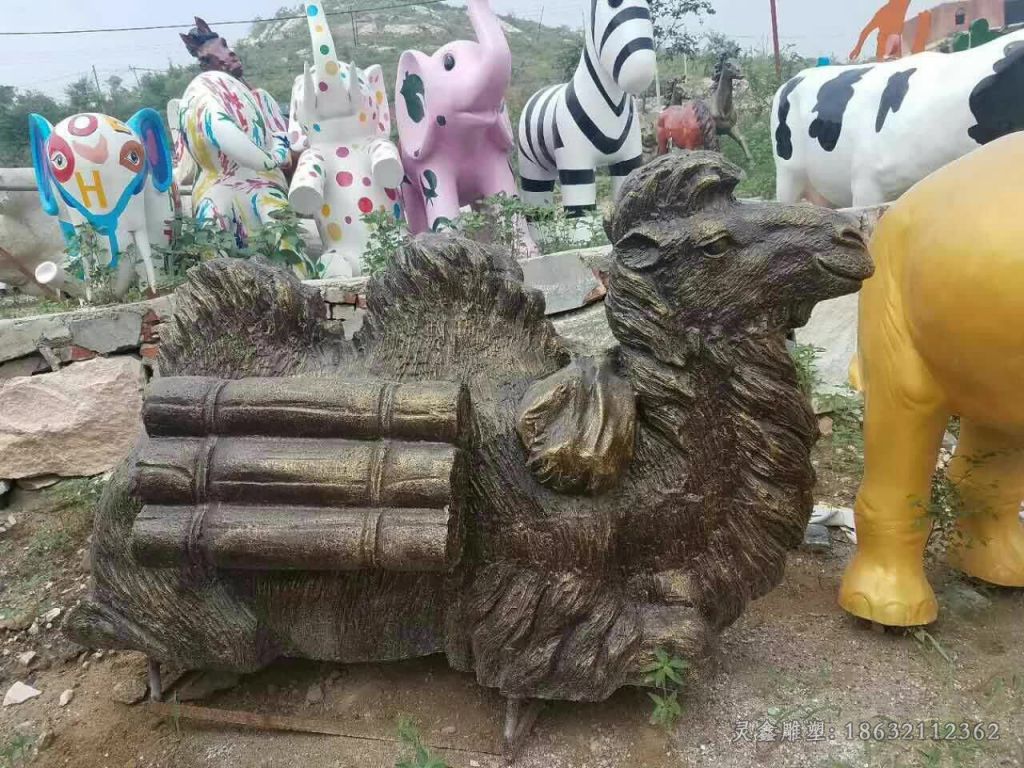 跪姿骆驼广场景观铜雕