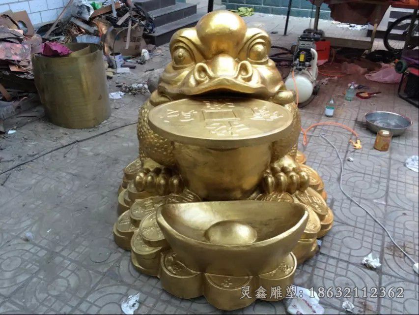 招财金蟾户外景观铜雕