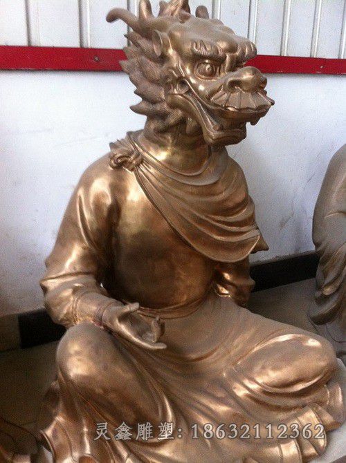 人身龙头城市景观铜雕