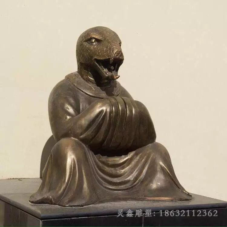 人身蛇头城市景观铜雕
