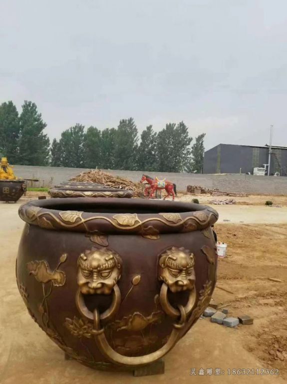 圆形水缸小区景观铜雕
