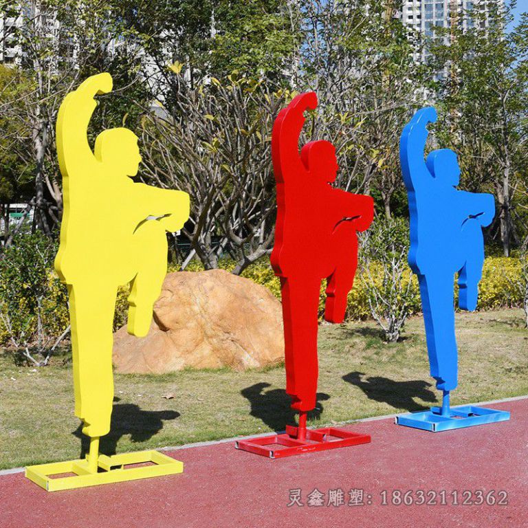 不锈钢彩绘打拳人物雕塑