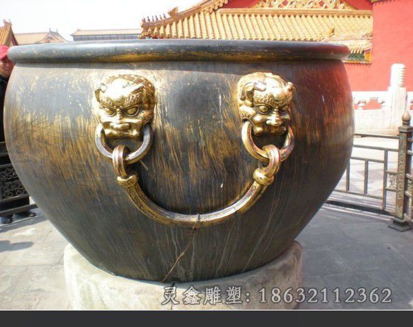 水缸小区抽象景观铜雕