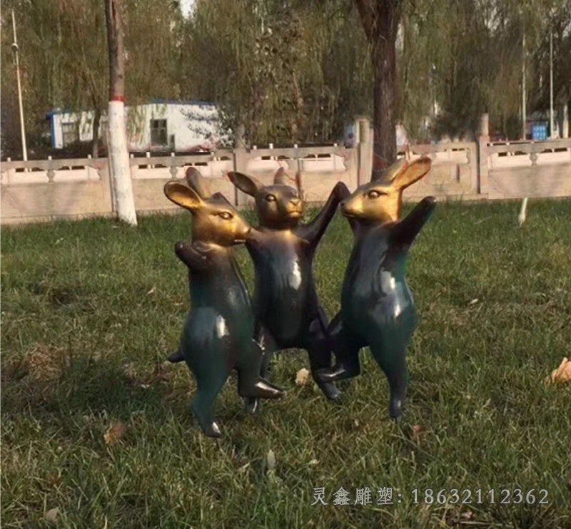 兔子跳舞城市动物铜雕