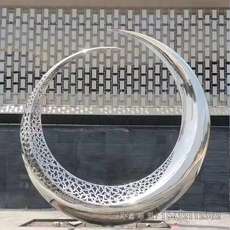 不锈钢镂空月亮景观雕塑