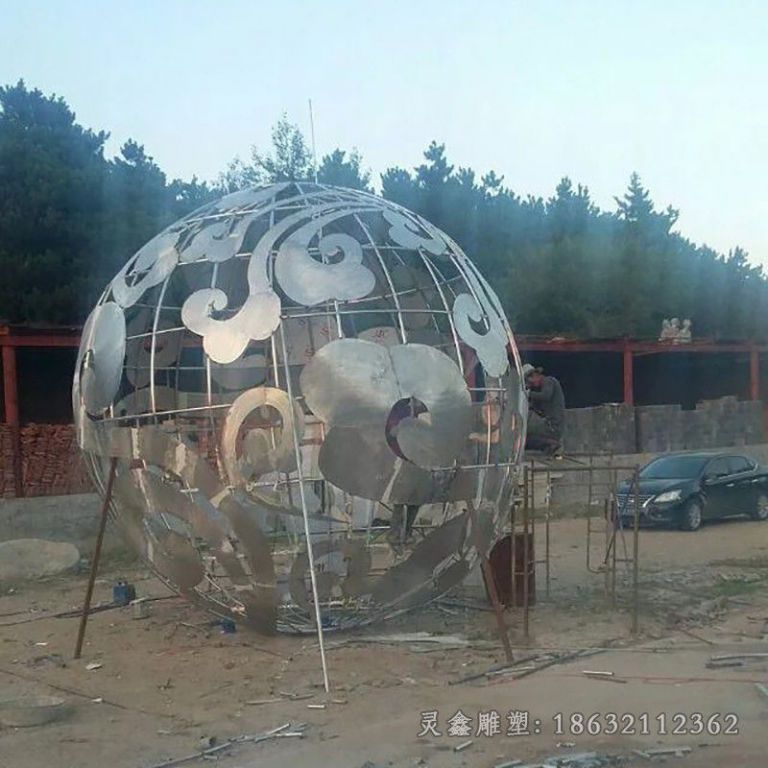 不锈钢镂空花球广场雕塑