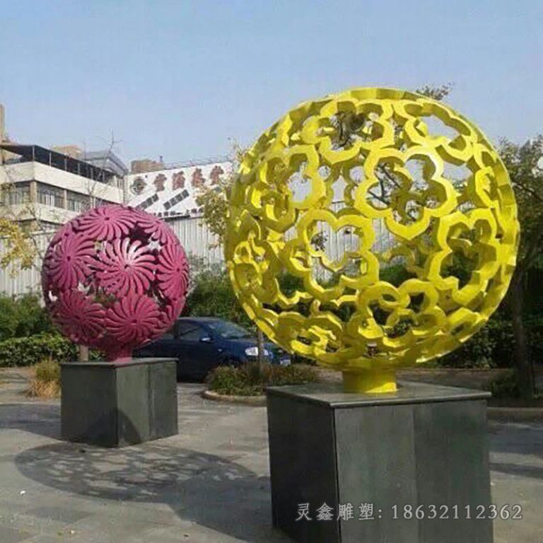 不锈钢彩绘花球景观雕塑