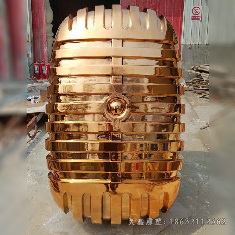 不锈钢话筒镜面抽象雕塑