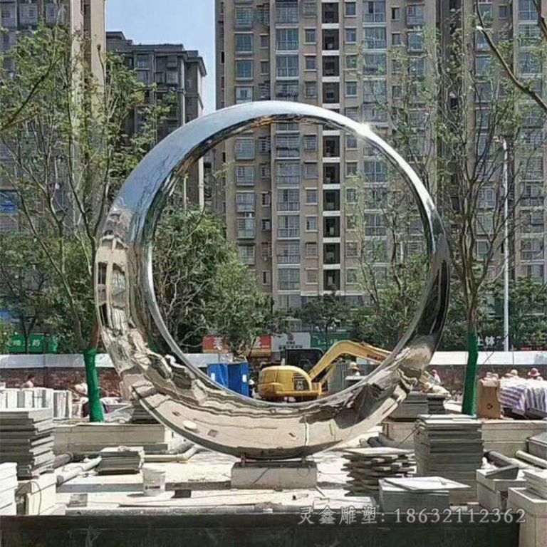 抽象月亮街边不锈钢雕塑
