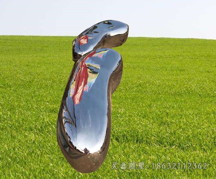 不锈钢镜面凳子公园雕塑
