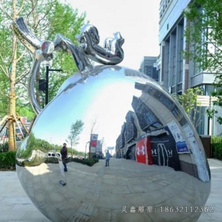 不锈钢镜面球企业标志雕塑