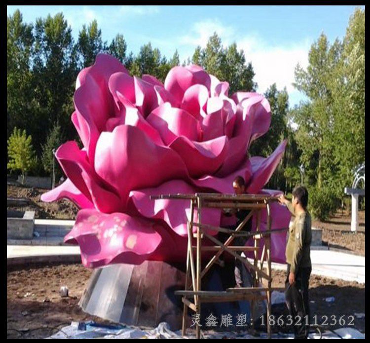 不锈钢菊花彩绘景观雕塑
