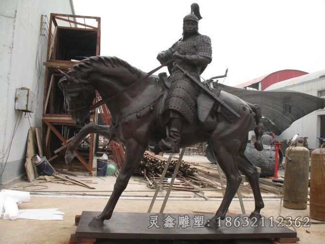 古代将军骑马校园雕塑