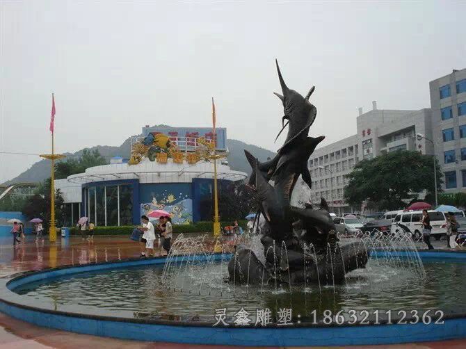 金枪鱼街边景观铜雕