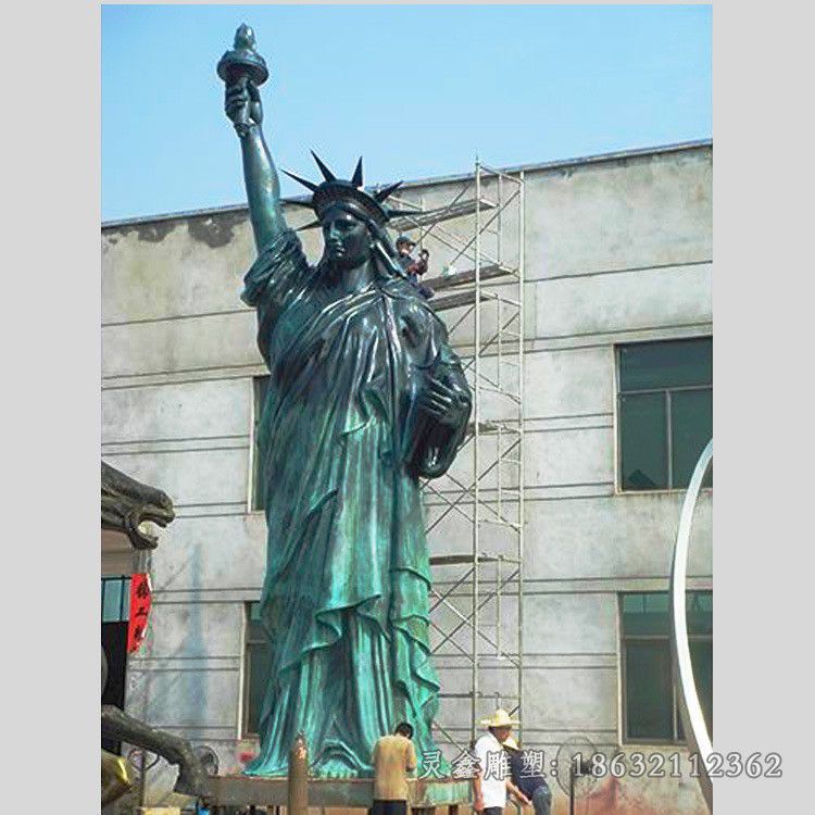 彩绘西方人物景观铜雕