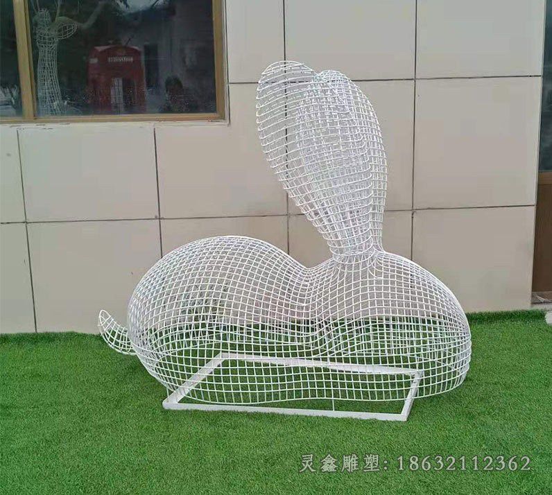 不锈钢镂空兔子广场雕塑