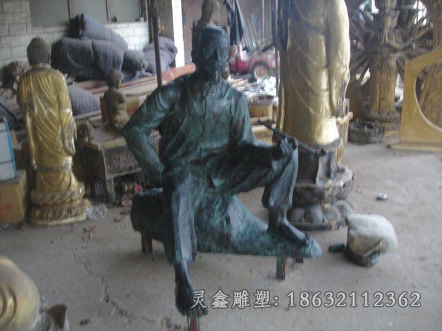老人吸烟广场人物铜雕