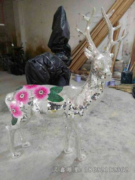 不锈钢梅花鹿动物雕塑