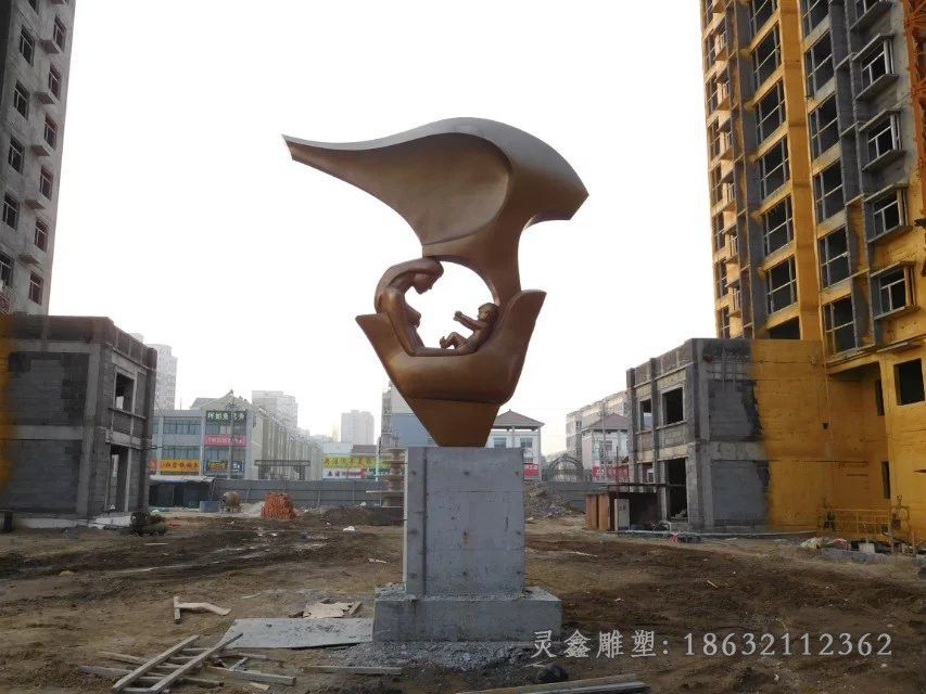 抽象母子小区人物铜雕