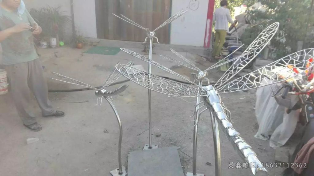 不锈钢镂空蜻蜓商场雕塑