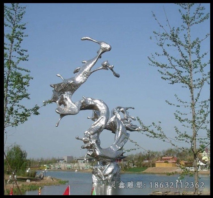 不锈钢镜面抽象龙雕塑
