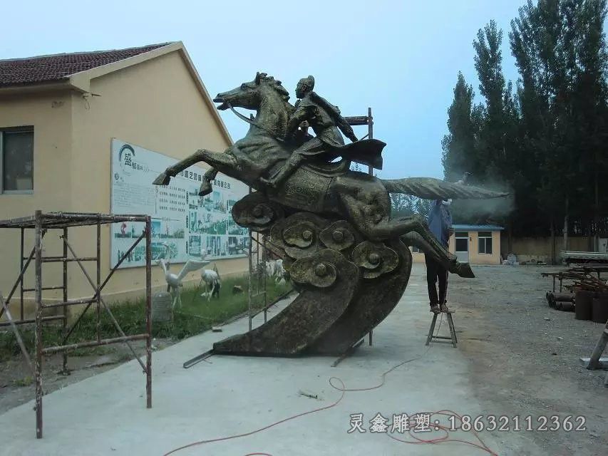 骑马人物景观抽象铜雕